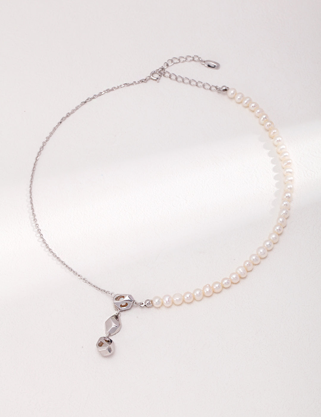 Ebb & Flow pearl necklace