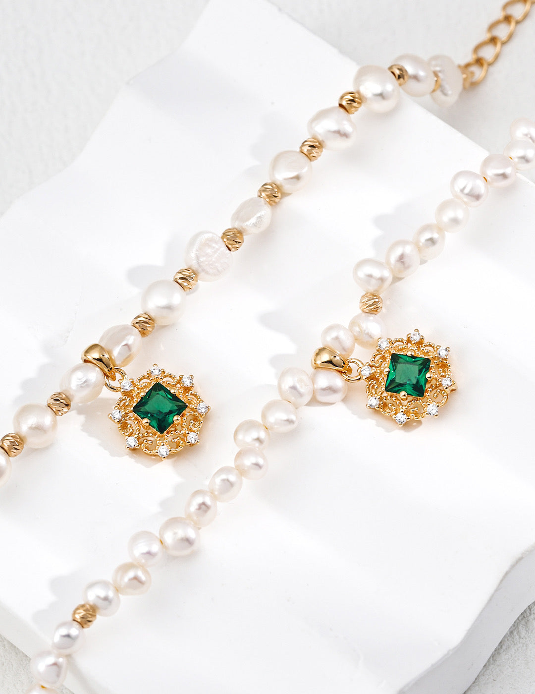 Baroque Pearl Jewellery Set with Green Crystal Pendant – Necklace & Bracelet