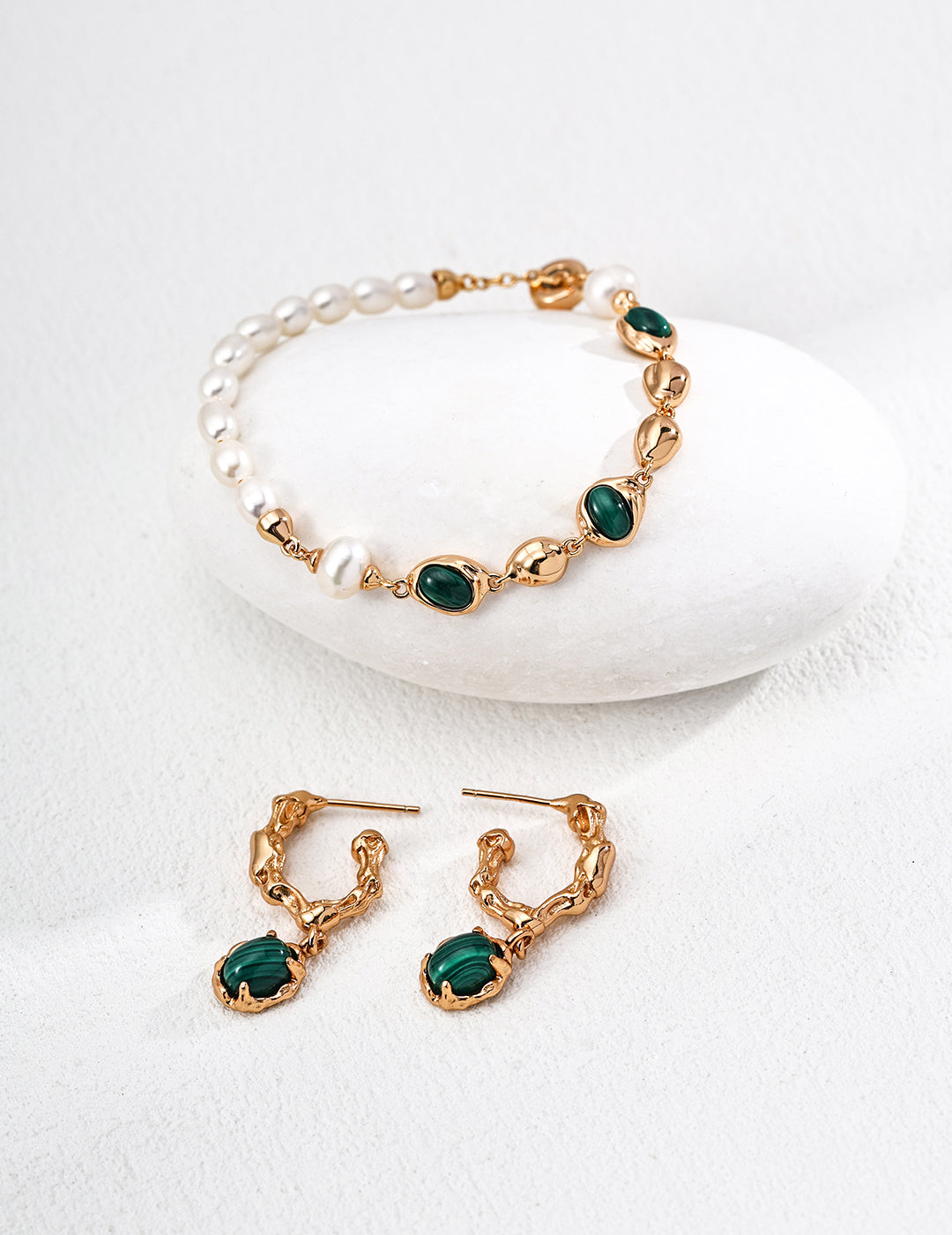 Unconditional love - Malachite meets pearl