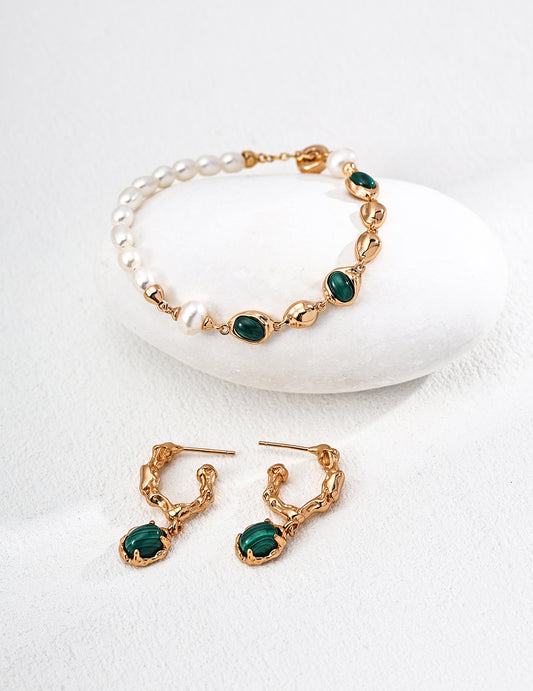 Unconditional love - Malachite meets pearl - earrings