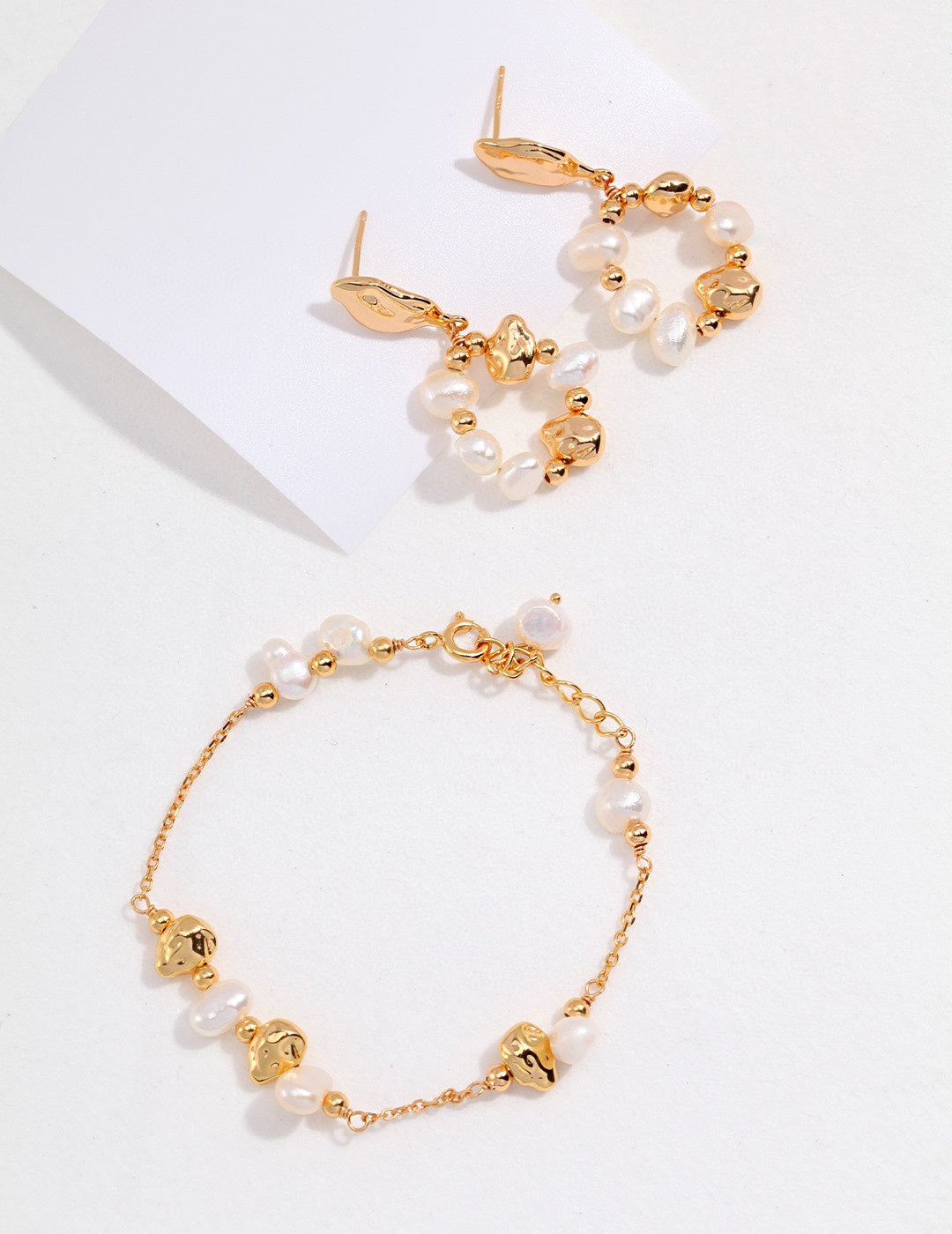Isla necklace