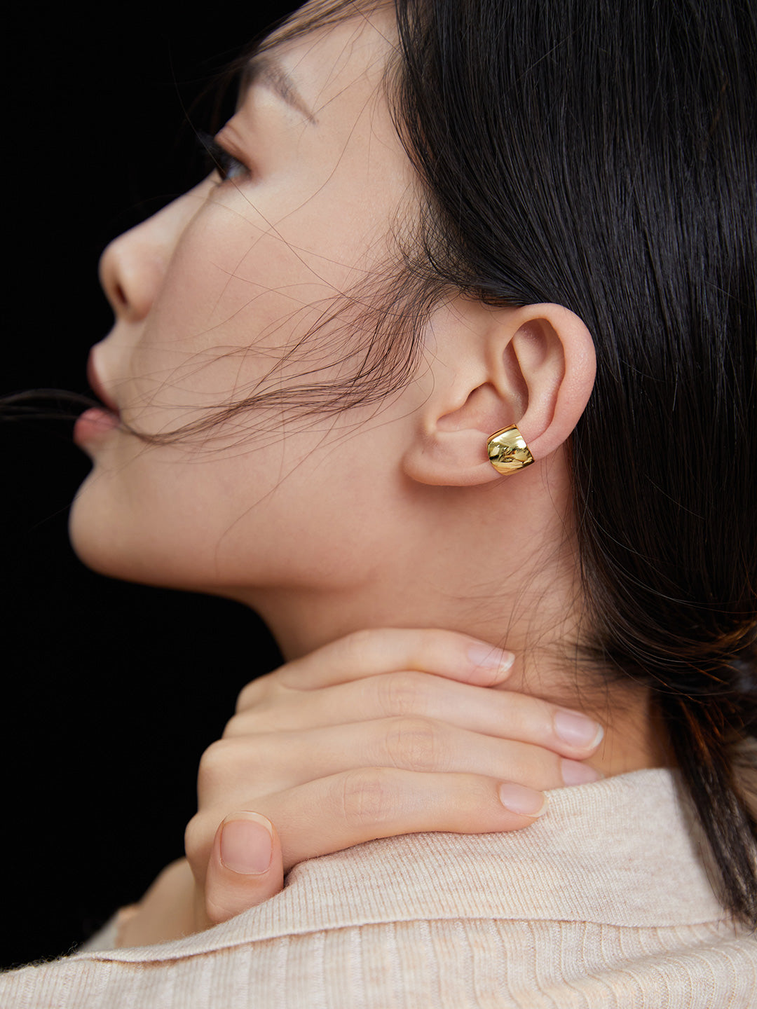 Pure silver ear cuff